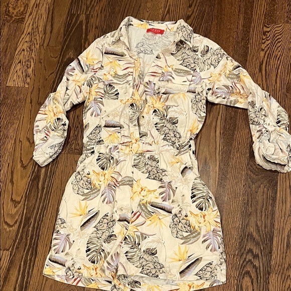 Guess Pants - Guess M Tropical Print Button-Up romper